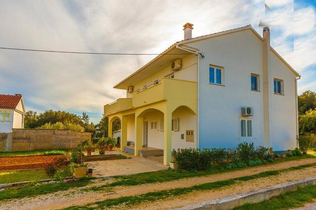 Apartments Maco Petrcane Rom bilde